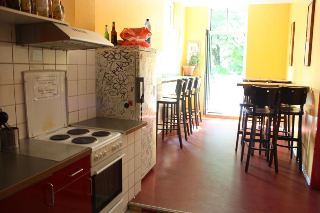 Baxpax Kreuzberg Hostel Berlijn Buitenkant foto