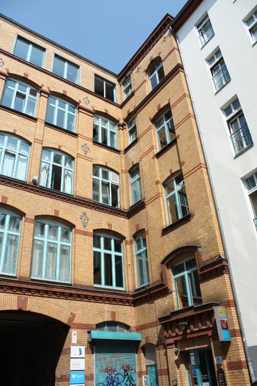 Baxpax Kreuzberg Hostel Berlijn Buitenkant foto